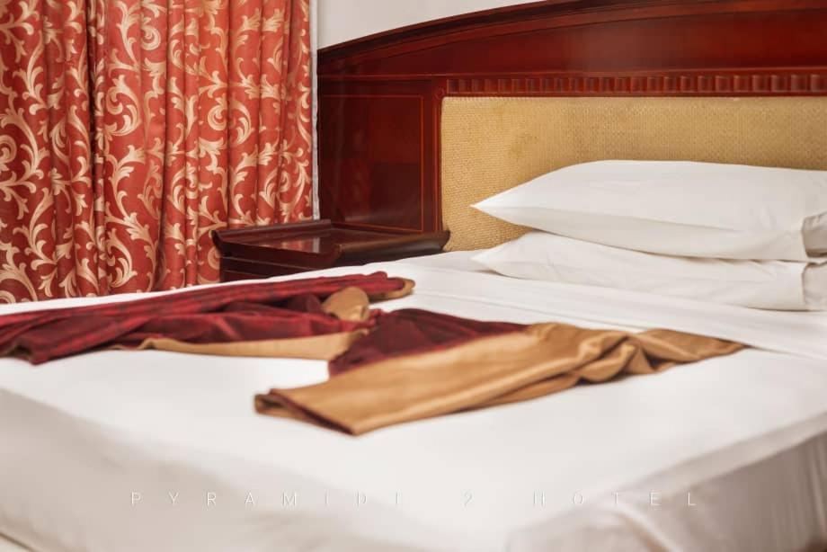 Pyramide II Hotel Kinshasa Luaran gambar